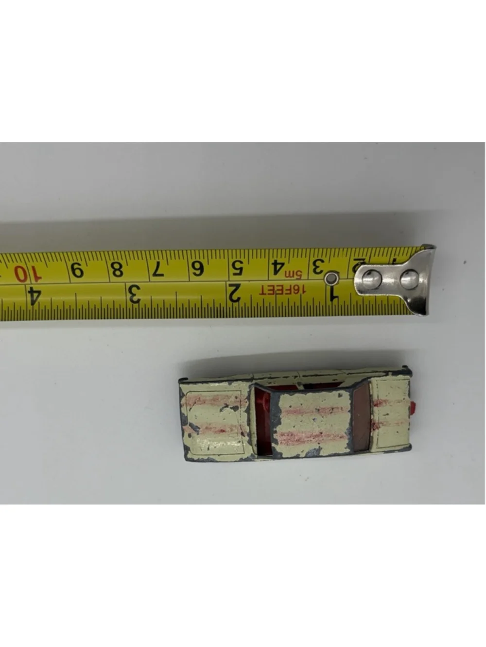 Vintage Matchbox Lesney No. 45 Ford Corsair Cream Made in England Diecast